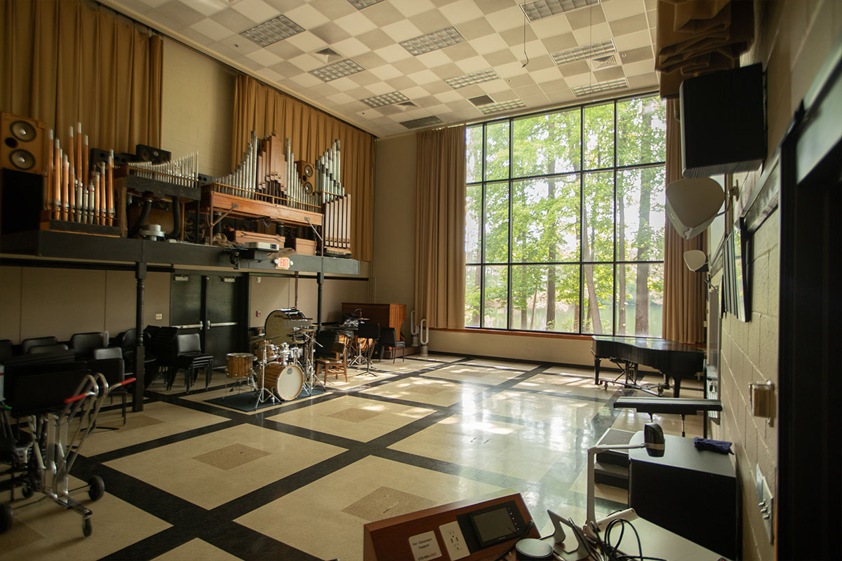 Carnes Hall music room