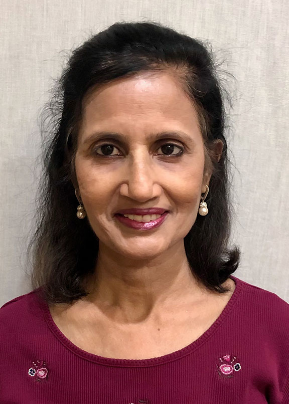 Samina's headshot